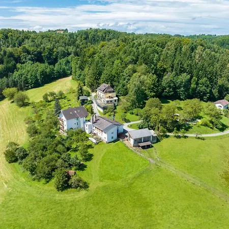 Waldfrieden Bed & Breakfast 3*