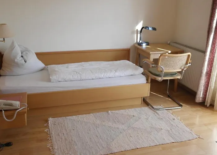 Waldfrieden Nocleg ze śniadaniem 3*